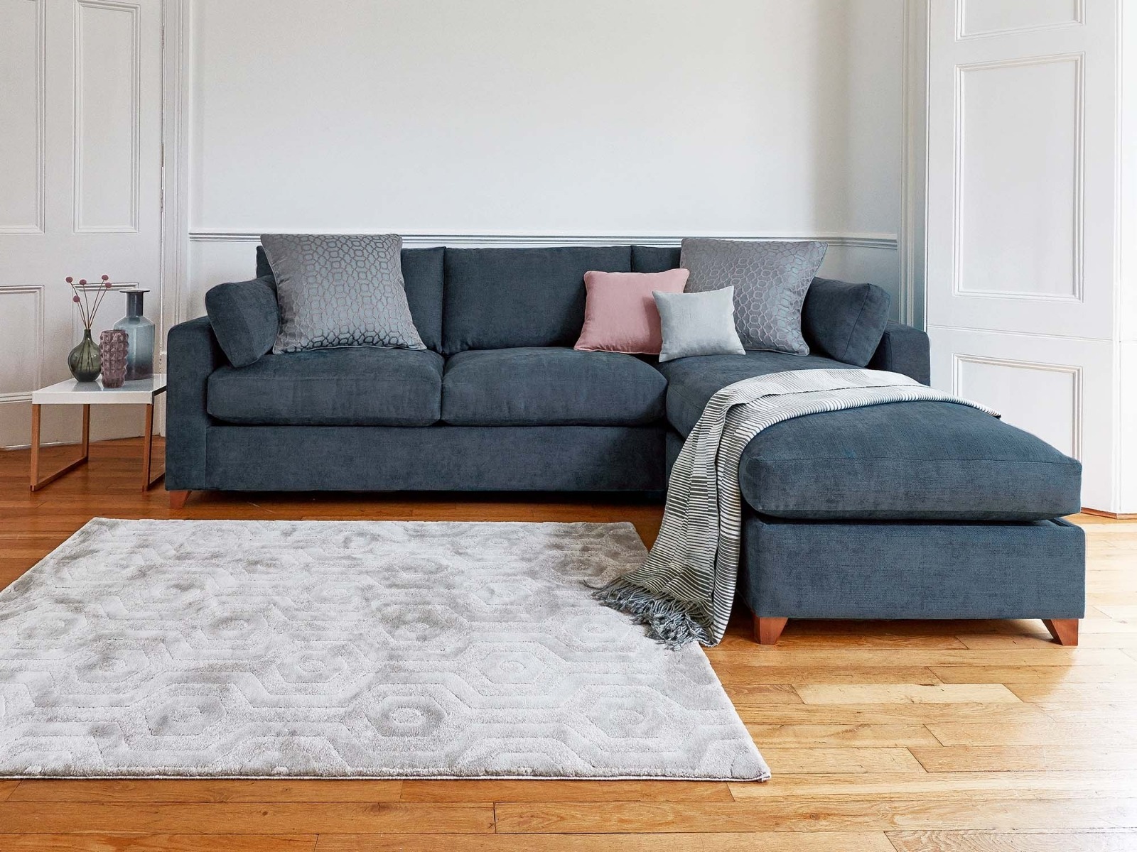 The Ashwell 6 Seater Right Chaise Storage Sofa Bed