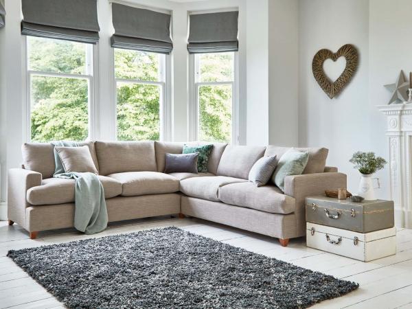Decorating Ideas for a Large Living Room